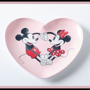 NEW RARE Disney Mickey and Minnie Mouse Valentines Heart Shaped Plate 10" x 8"